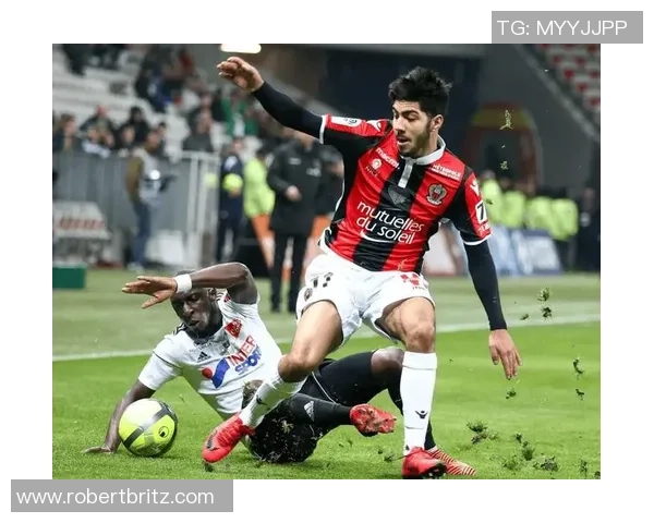 美因茨与奥格斯堡精彩对决直播全程回顾与分析