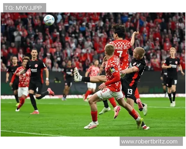 美因茨宣布主帅亨里克森下课球队仅积6分垫底德甲